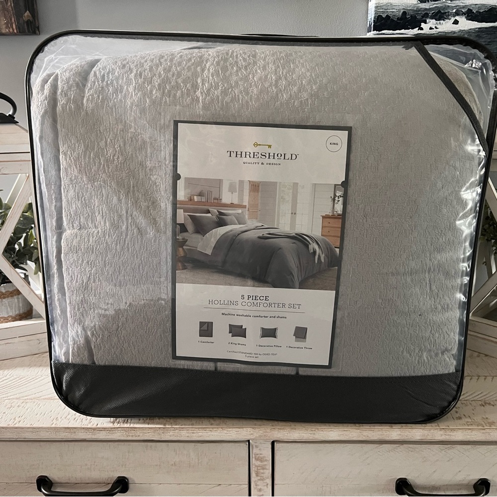 Threshold 5 Piece Light Gray King Comforter Set